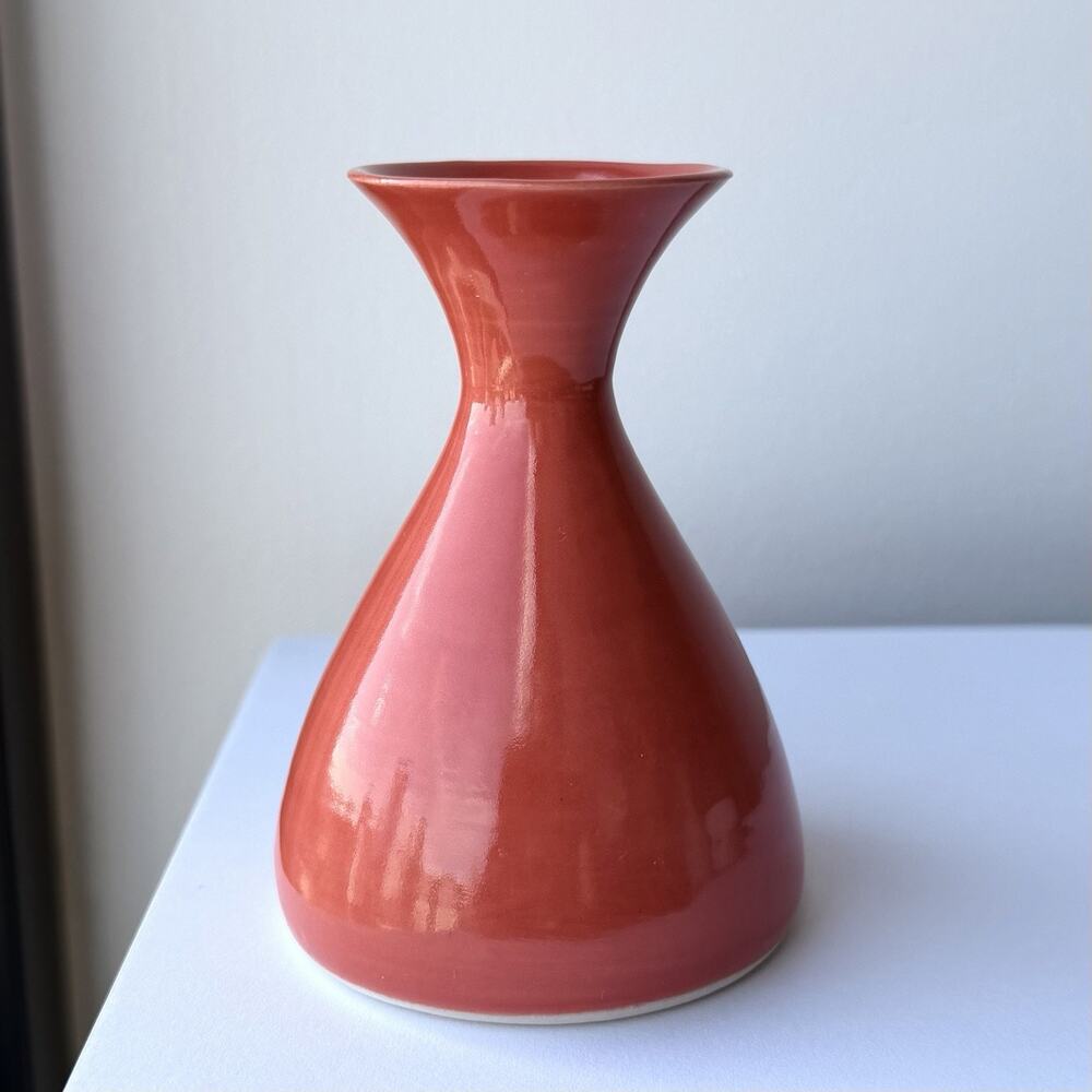Material Good Little Shirley Vase Lauren Burman Poppy Pink Pottery
